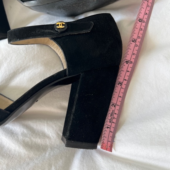 Authentic Chanel suede heels with strap. - Picture 4 of 9